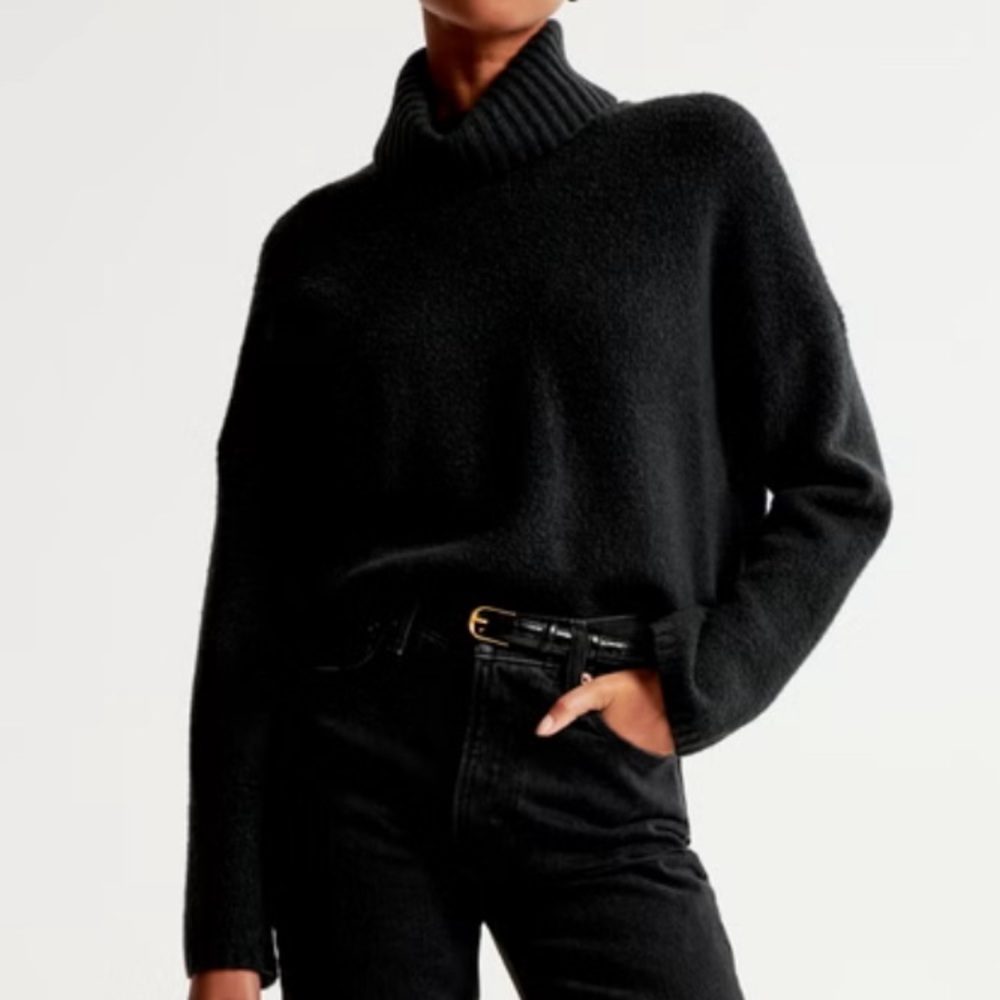 Abercrombie & Fitch Wedge Turtleneck Sweater